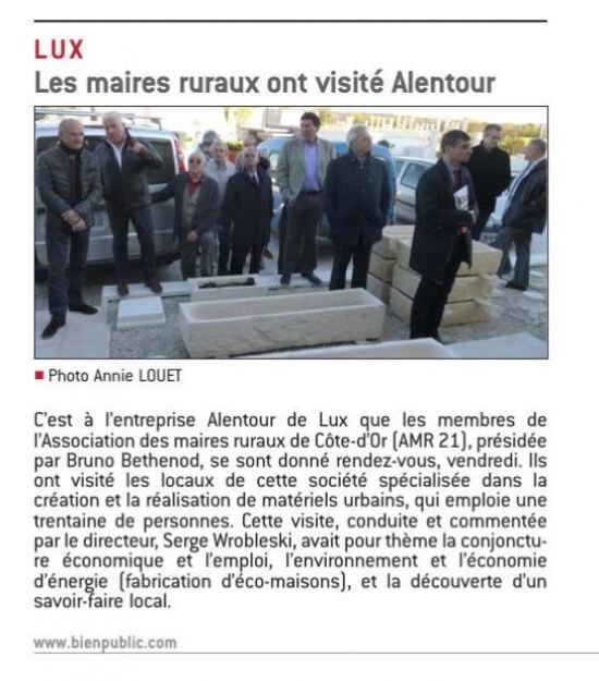 Les maires ruraux ont visité la société Alentour spécialisée dans la création et la réalisation de matériels urbains en pierre reconstituée. 