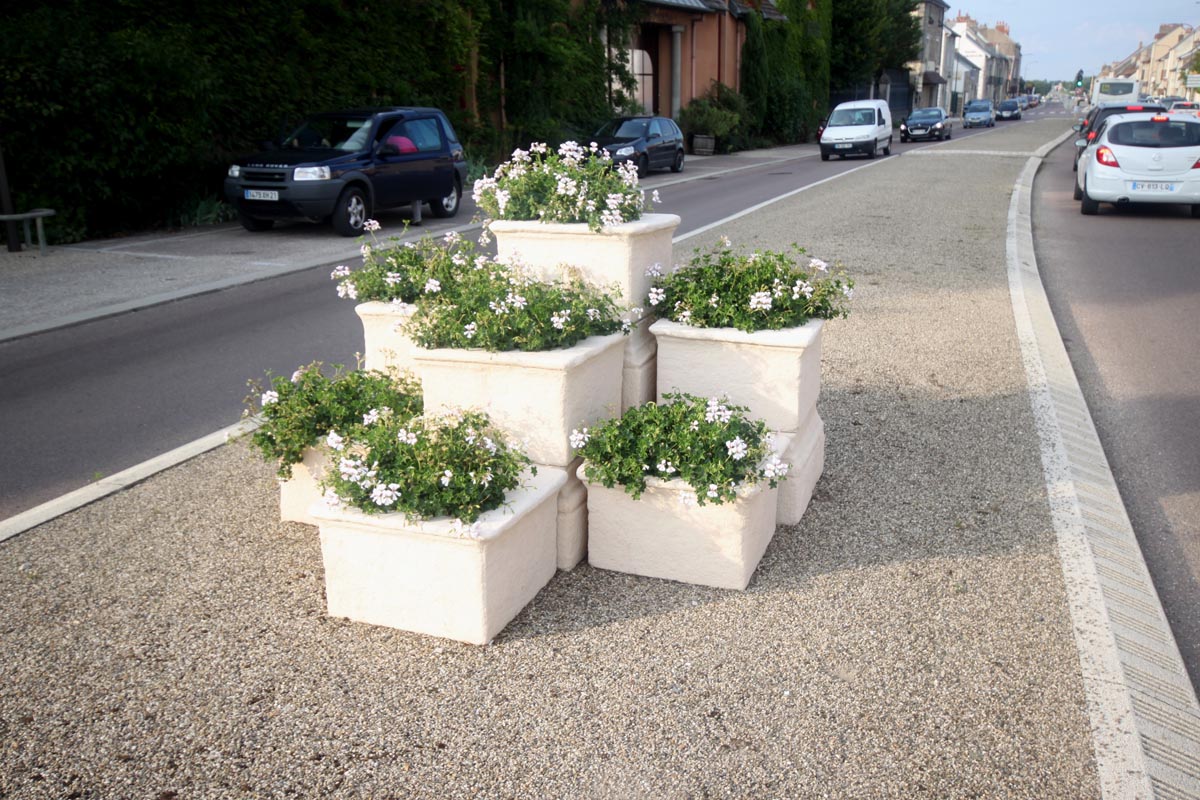 Pots de fleurs en pierre composite