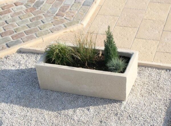 bac fleurs pierre