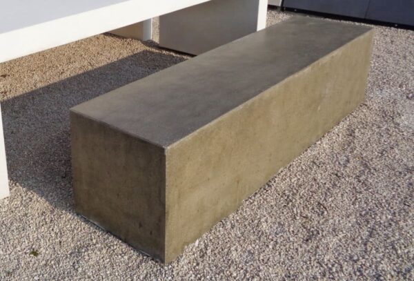 Banc gris béton