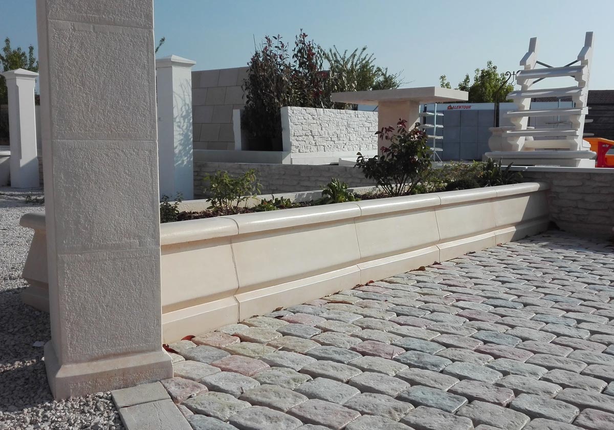 Bordure de fontaine, jardinière et massif en pierre reconstituée, l'unité – Image 2