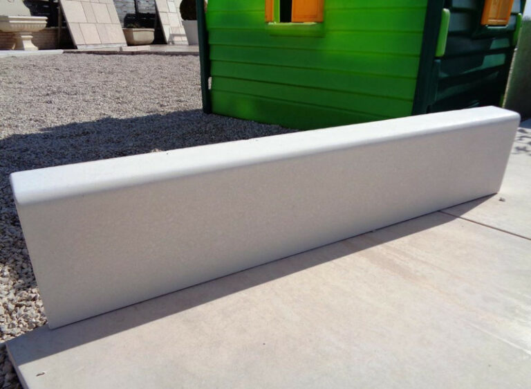 Bordure en béton lisse, modèle droite www.pierrealentour.fr