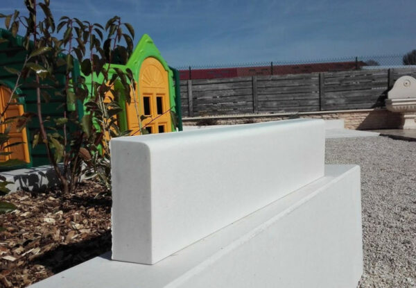 mur monobloc blanc