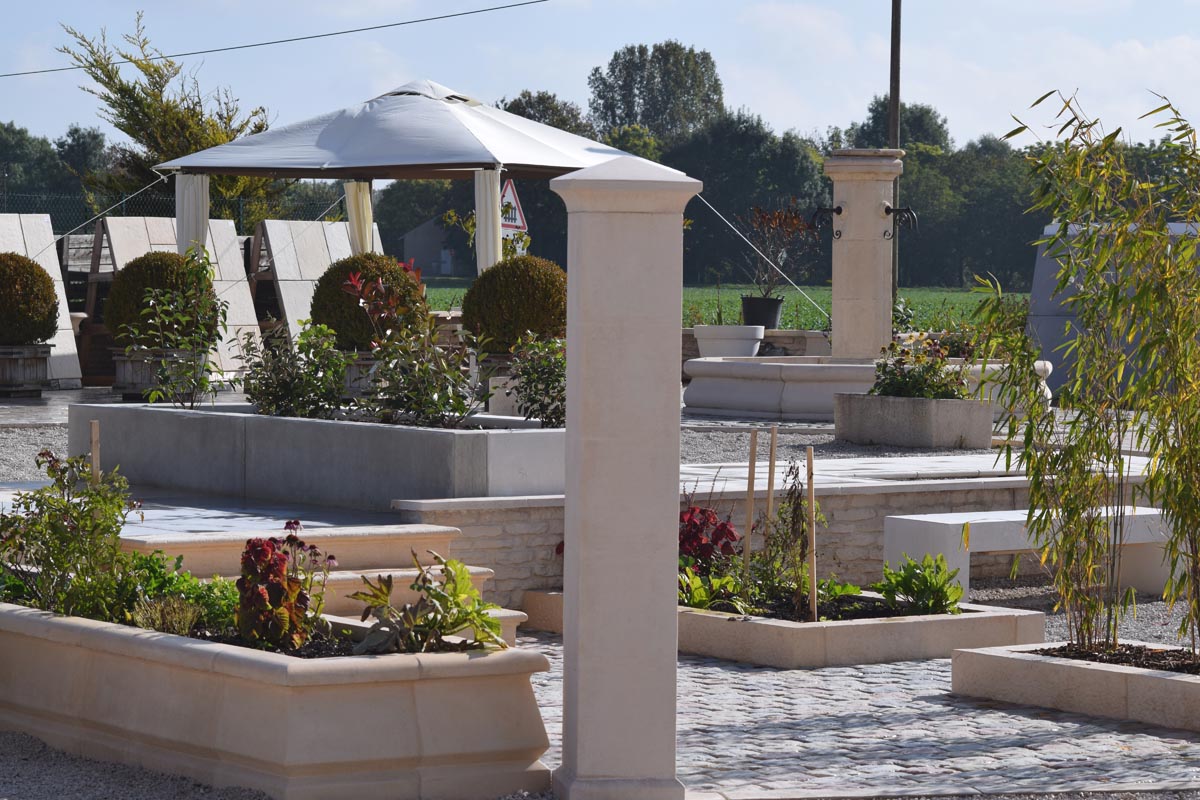 Bordure de fontaine, jardinière et massif en pierre reconstituée, l'unité – Image 4