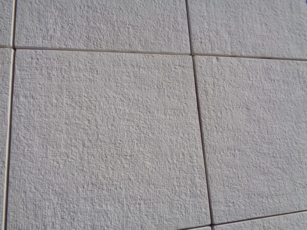 Dalle béton grenaillée , carrée 50 x 50, antidérapante – Image 4