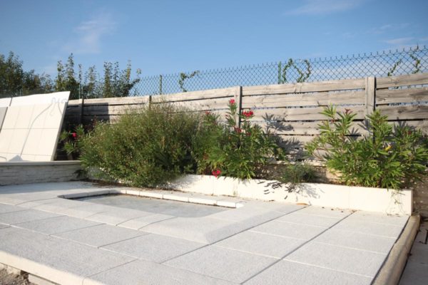 Dalle béton grenaillée , carrée 50 x 50, antidérapante – Image 11
