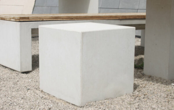 Cube ou dé (50x50x50 cm)