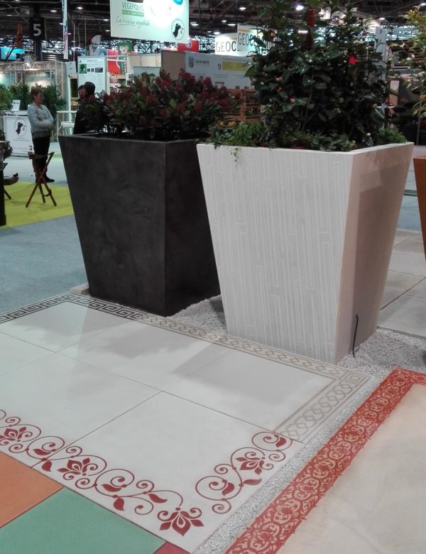 Dalles béton ciré XXL; modèle carré 80 x 80 mono format avec frises à motif – Image 5