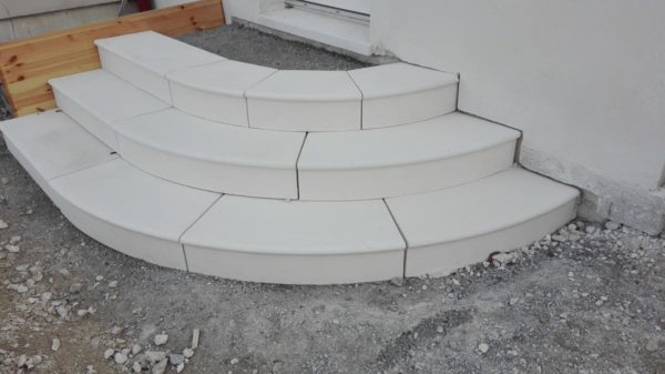 Marche escalier pleine droite et circulaire, aspect lisse – Image 4