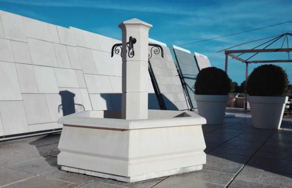 Petite fontaine centrale pour village ou jardin, en pierre reconstituée – Image 4