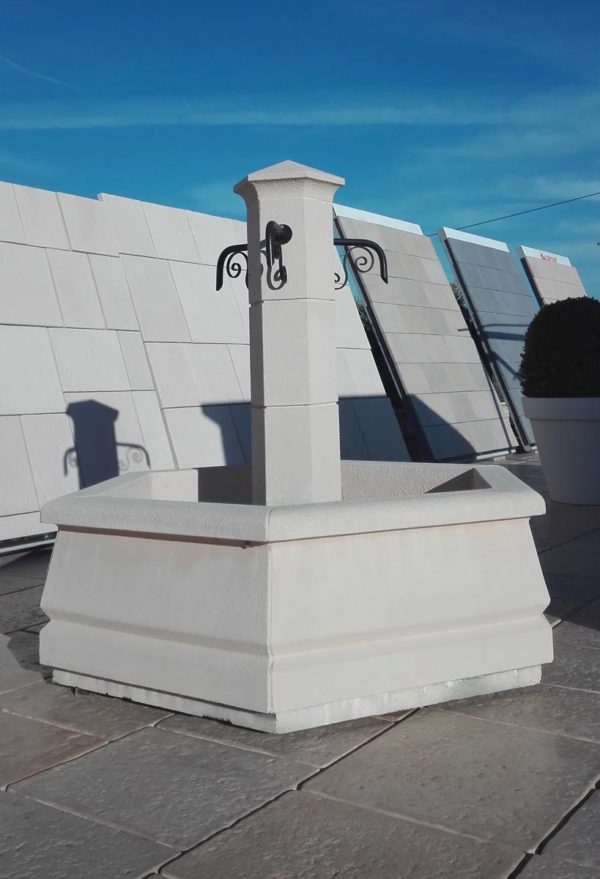 Petite fontaine centrale pour village ou jardin, en pierre reconstituée – Image 7