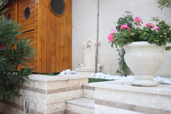 Fontaine de jardin murale en pierre reconstituée, modèle 2 – Image 4