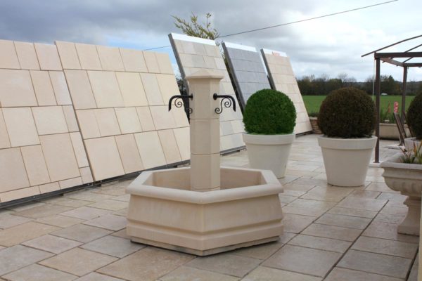 Petite fontaine centrale pour village ou jardin, en pierre reconstituée – Image 10