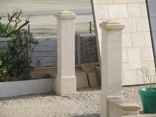 Piliers de portail et clôture 44, ciselé-bouchardé, gamme Décoration – Image 2
