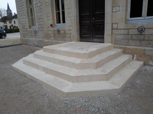 Bloc marche escalier (marche pleine droite), aspect ciselé bouchardé – Image 8