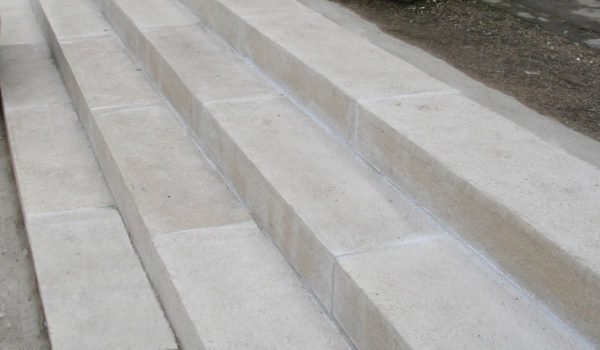 Bloc marche escalier (marche pleine droite), aspect ciselé bouchardé – Image 9