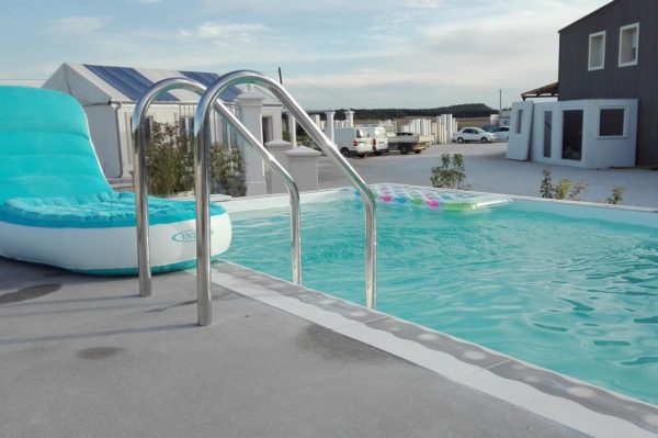 Margelle de piscine plate, modèle contemporain Lumière Vague – Image 5