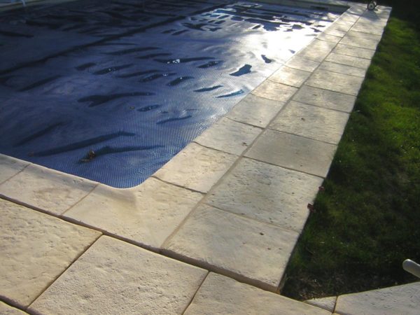 Margelle de piscine galbée – Image 17