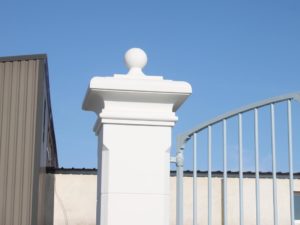 Couronnement de pilier (chapeau) Provence avec la boule, lisse, piler Provence 40 et 50