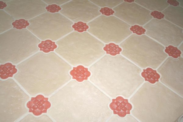 Dalle réplique ancienne Abbatiale, le 17-ème siècle, 4 cabochons fleurs