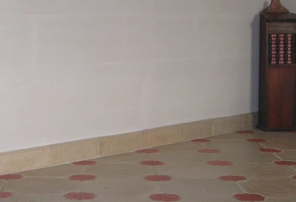 Plinthe Altar – Image 4