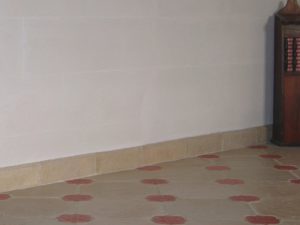Plinthe Altar