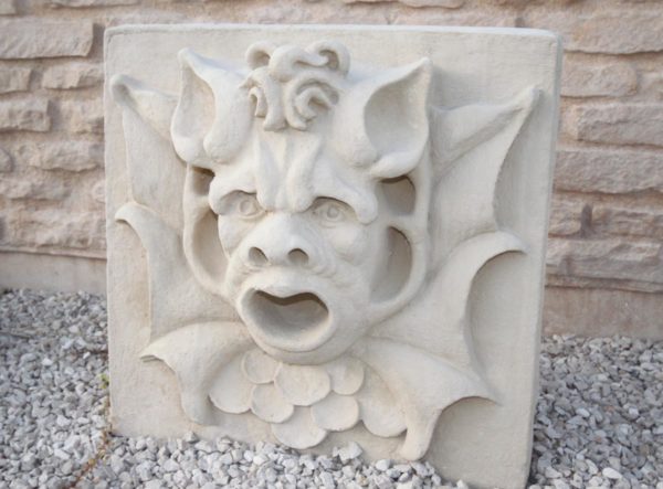Tête de diable gargouille