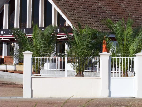 Pilier de portail et clôture 33 lisse-chanfreiné, gamme Décoration – Image 2