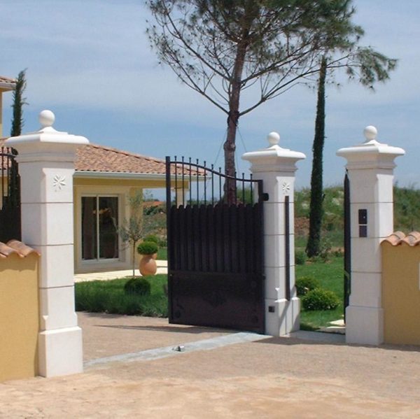 Piliers de portail lisse 40 et 50, gamme Provence, avec couronnement et boule – Image 4