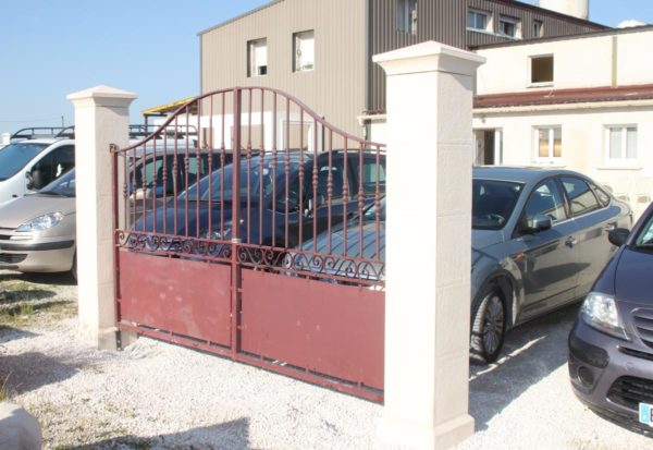 Piliers de portail et clôture 33 ciselé-bouchardé, gamme Décoration – Image 5