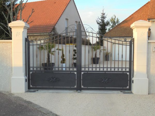 Piliers de portail lisse 40 et 50, gamme Provence, avec couronnement diamant – Image 2