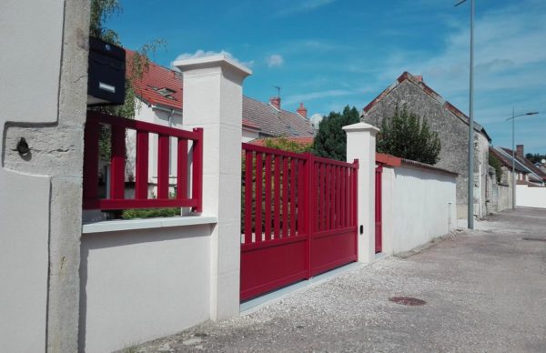 Piliers de portail et clôture 33 ciselé-bouchardé, gamme Décoration