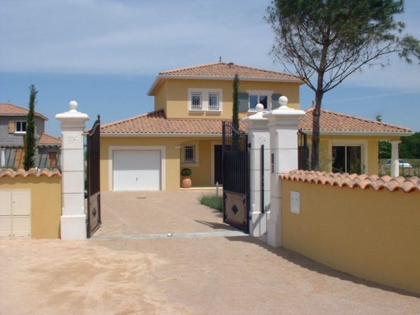 Piliers de portail lisse 40 et 50, gamme Provence, avec couronnement et boule – Image 14