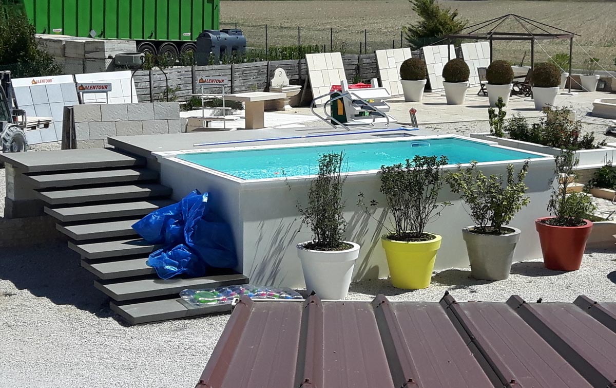 Murs Préfabriqués Pour Construction De Piscine Hors Sol En Béton